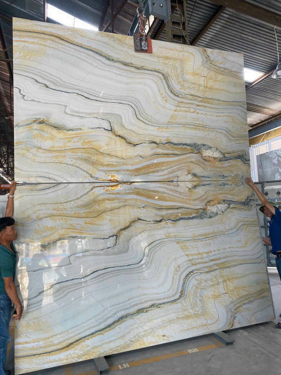 Đá Quartzite Golden Macaubas ghép tranh