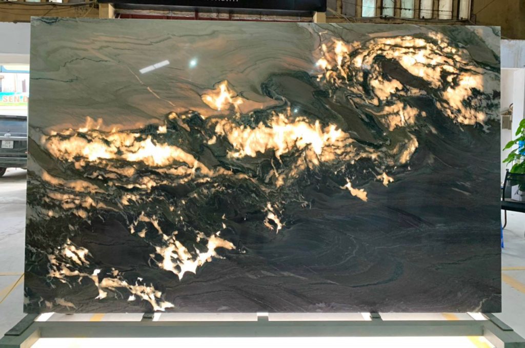 Đá Quartzite Macaubas Tím xuyên sáng