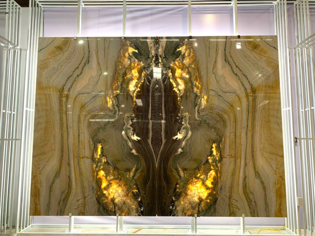 Đá Quartzite Macaubas Tím ghép tranh đối xứng