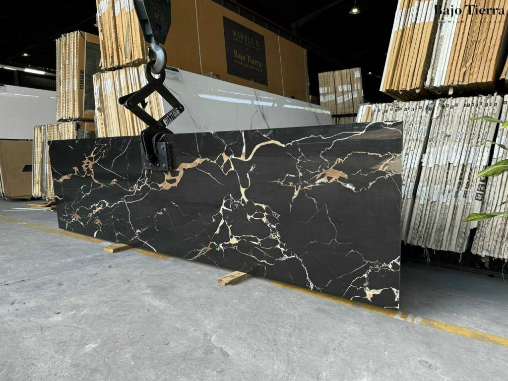 Đá Nung Kết Julian Rayo