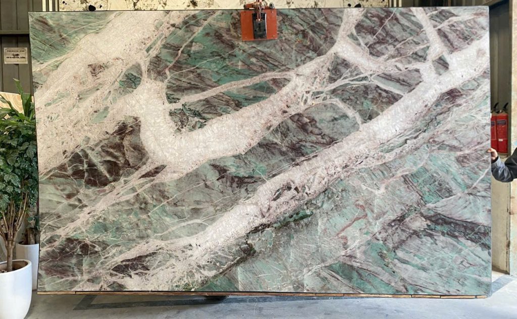 Đá Quartzite Moldavite Crystal