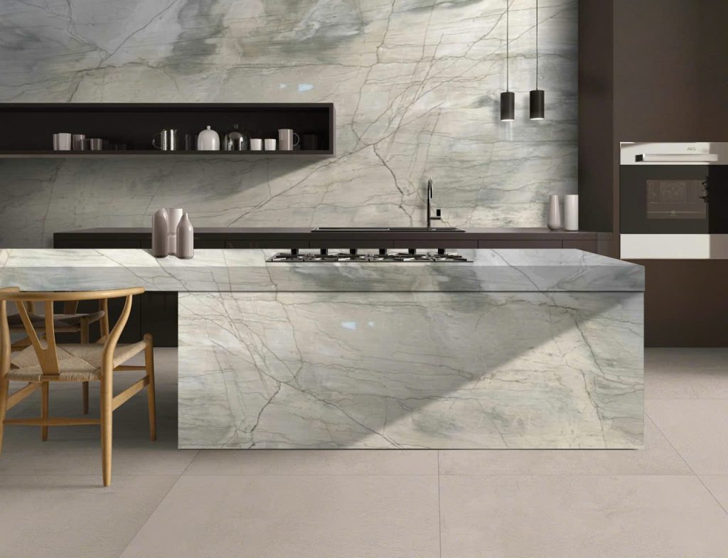 Phong cách thiết kế bàn bếp hiện đại, tối giản với đá quartzite Navada